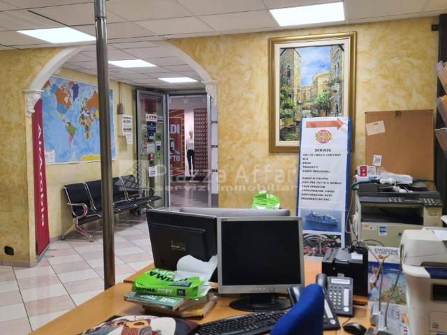 Negozio in vendita a Reggio Emilia