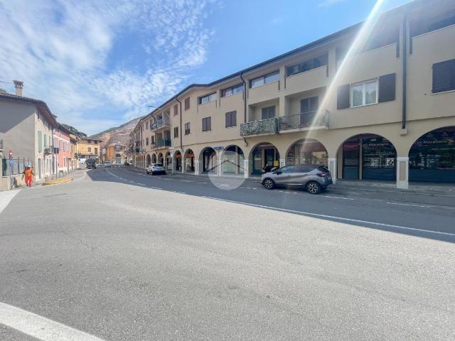 Negozio in vendita a Rezzato