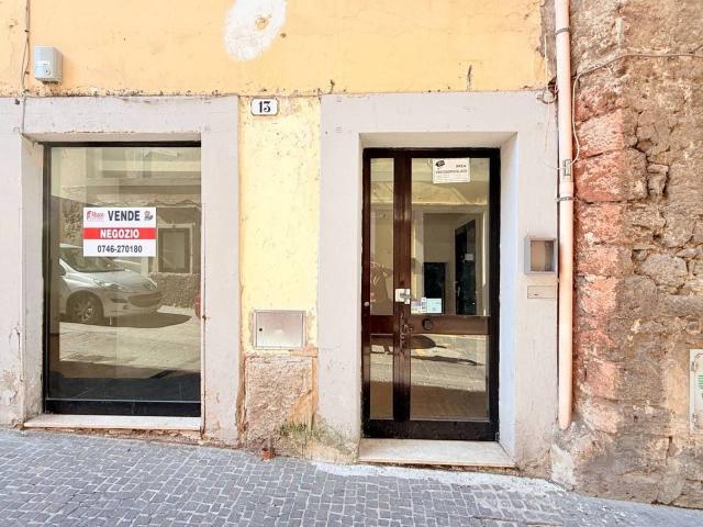Negozio in vendita a Rieti