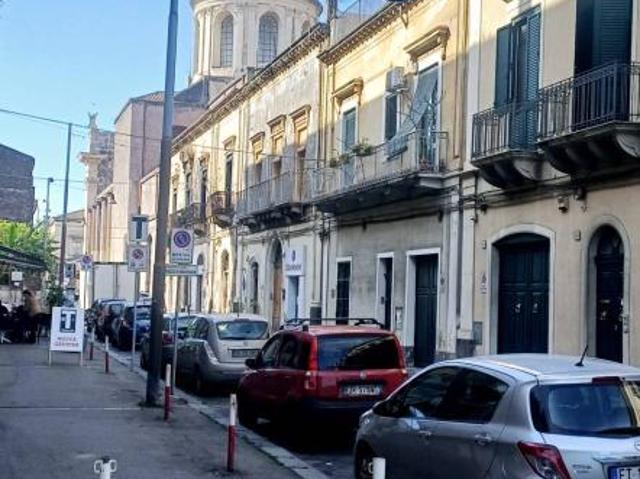 Negozio in vendita a Riposto