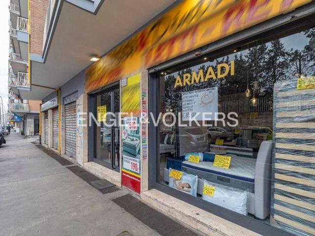 Negozio in vendita a Roma