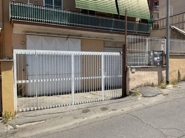Negozio in vendita a Roma