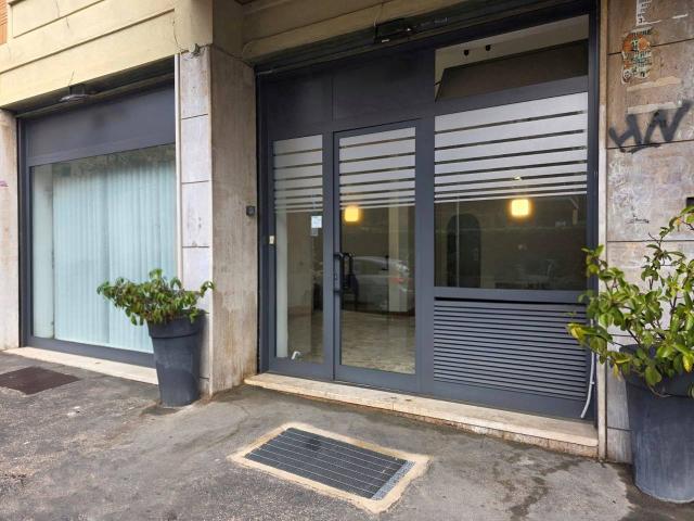Negozio in vendita a Roma