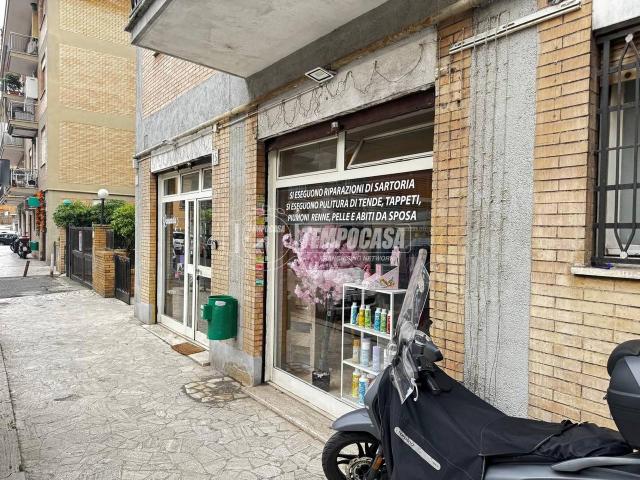 Negozio in vendita a Roma