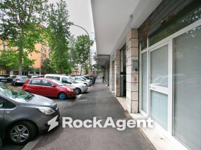 Negozio in vendita a Roma