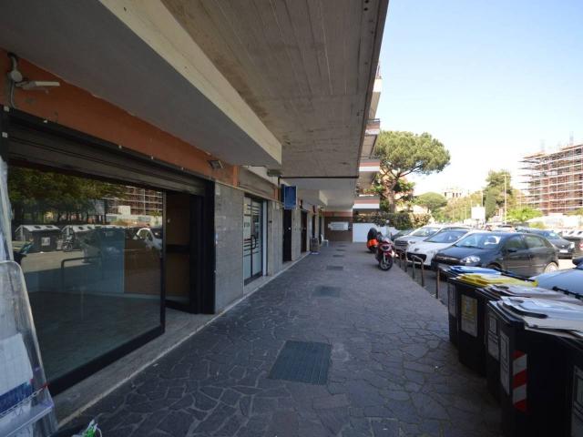 Negozio in vendita a Roma