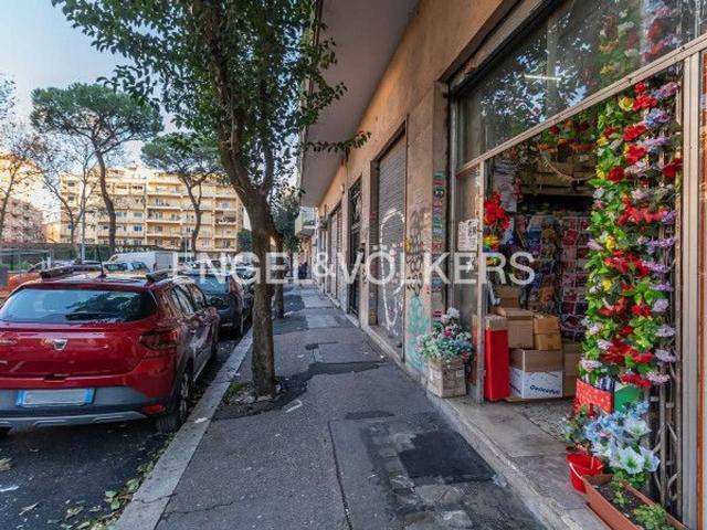 Negozio in vendita a Roma