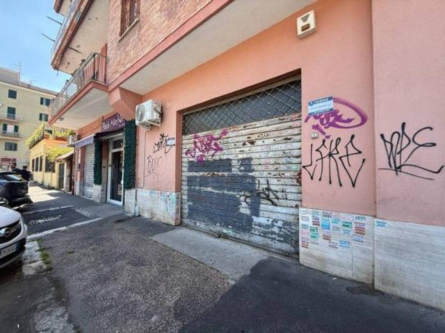Negozio in vendita a Roma