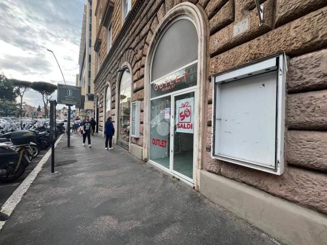 Negozio in vendita a Roma