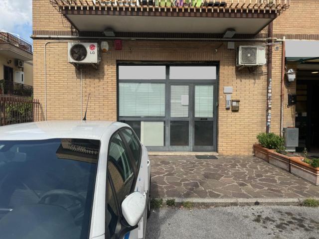Negozio in vendita a Roma