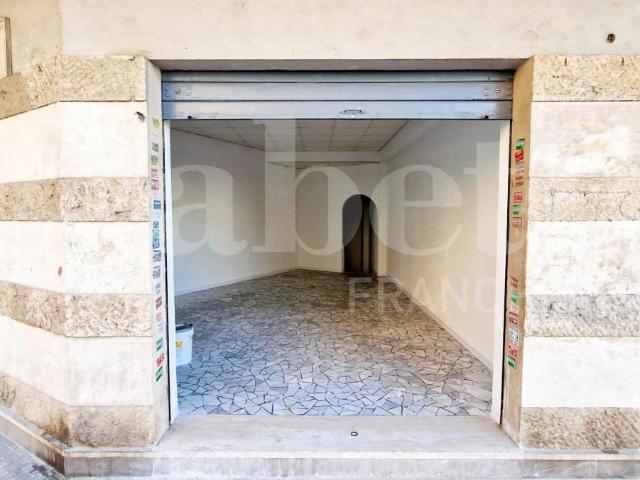 Negozio in vendita a Roma