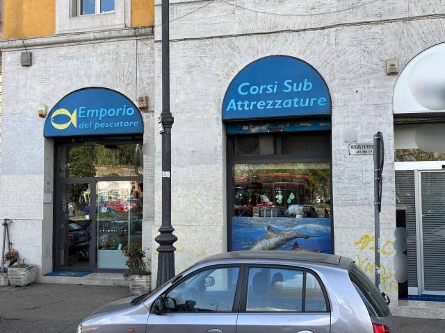 Negozio in vendita a Roma