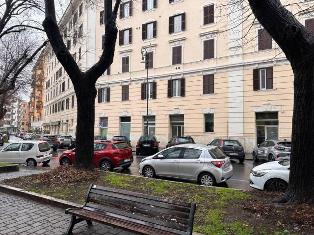 Negozio in vendita a Roma
