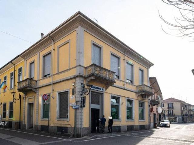 Negozio in vendita a Romentino