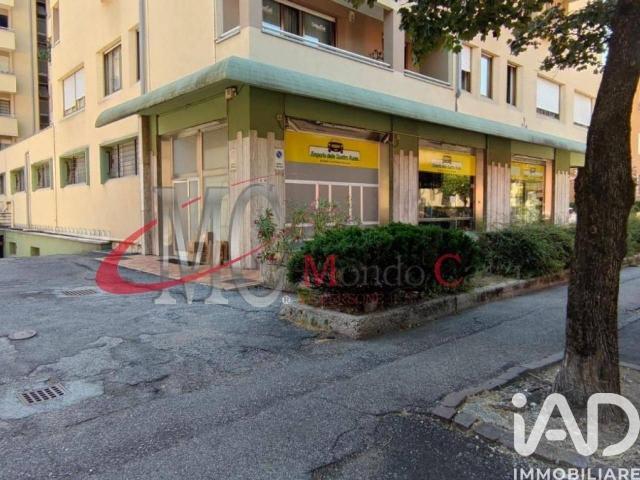 Negozio in vendita a Rovereto