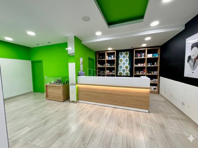 Negozio in vendita a Rovigo