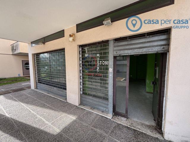 Negozio in vendita a Rovigo