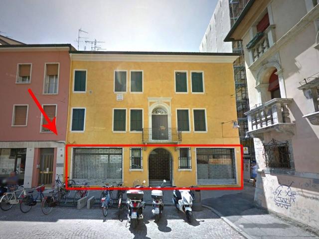 Negozio in vendita a Rovigo