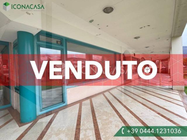 Negozio in vendita a Schio