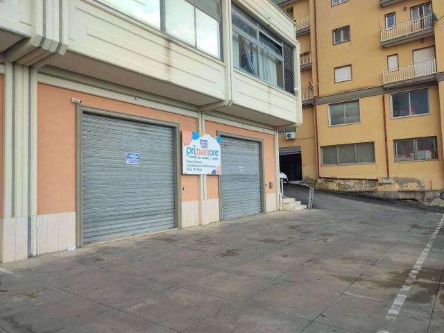 Negozio in vendita a San Cataldo