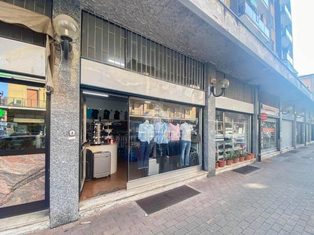 Negozio in vendita a San Giuliano Milanese
