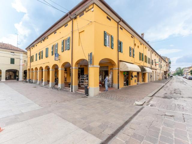 Negozio in vendita a San Pietro In Casale
