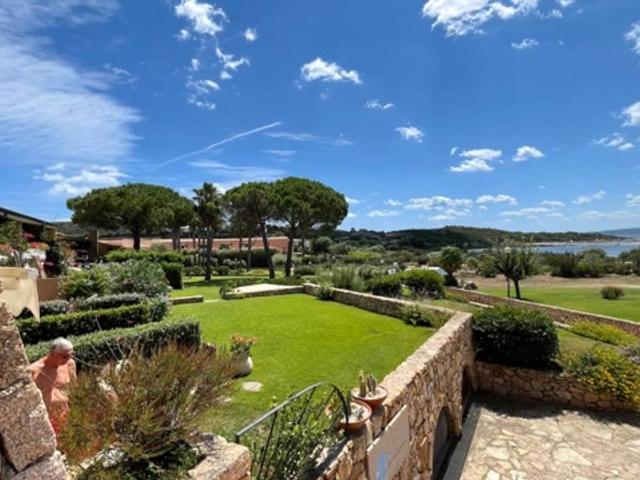 Negozio in vendita a San Teodoro