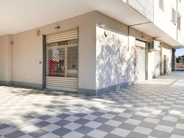Negozio in vendita a San Vito Dei Normanni