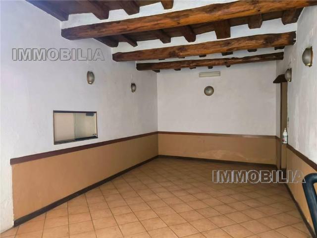 Negozio in vendita a Sansepolcro