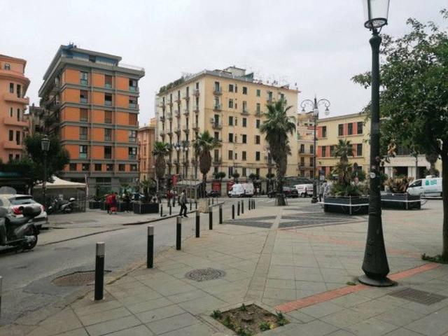 Negozio in vendita a Salerno