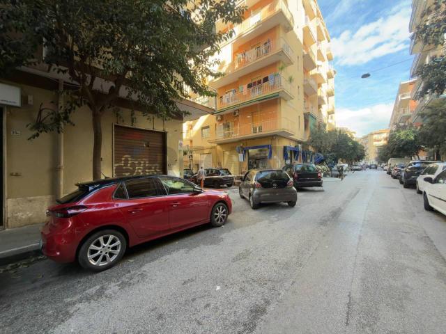 Negozio in vendita a Salerno
