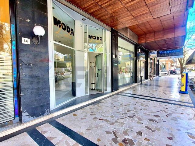 Negozio in vendita a Salsomaggiore Terme