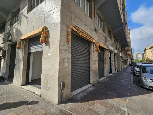 Negozio in vendita a Savona