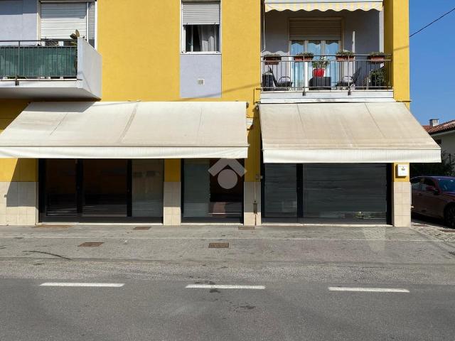 Negozio in vendita a Seriate