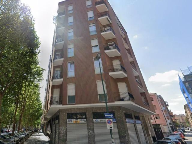 Negozio in vendita a Sesto San Giovanni