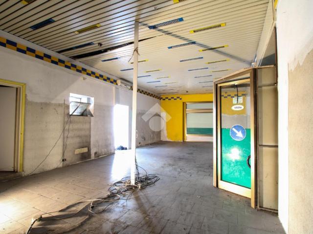 Negozio in vendita a Sirtori