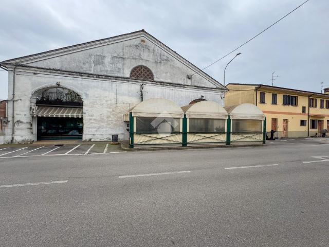 Negozio in vendita a Spinadesco