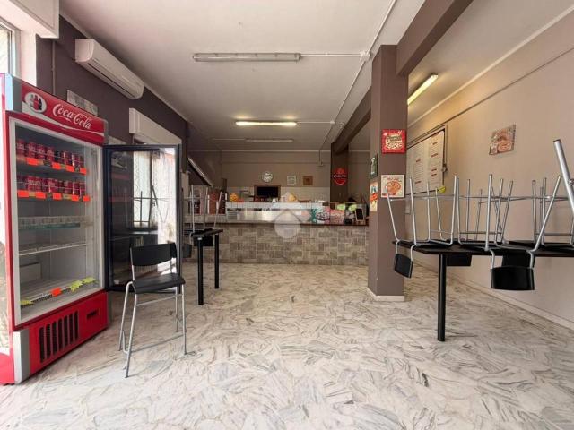 Negozio in vendita a Stazzano