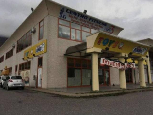 Negozio in vendita a Susa