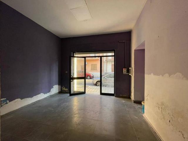 Negozio in Vendita in zona SBARRE INFERIORI