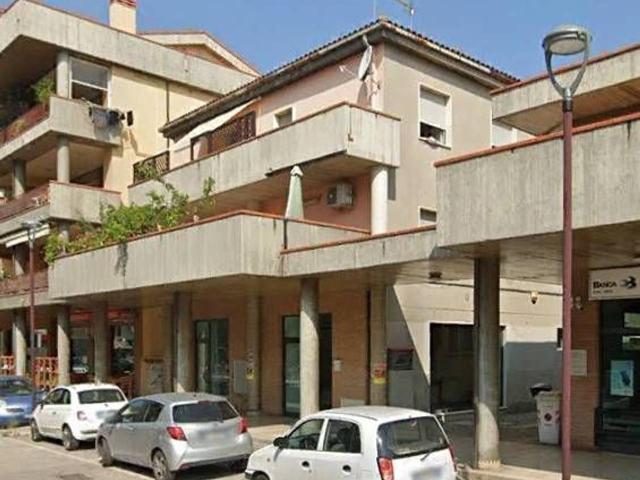 Negozio in vendita/affitto a Giulianova