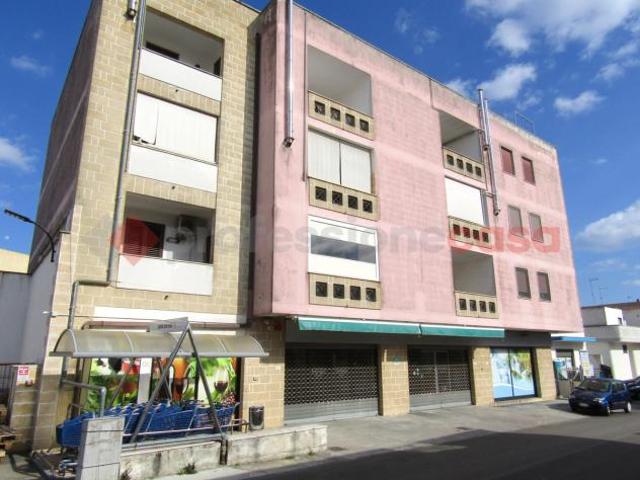 Negozio Poggiardo. Rif.: Pogg113VCG