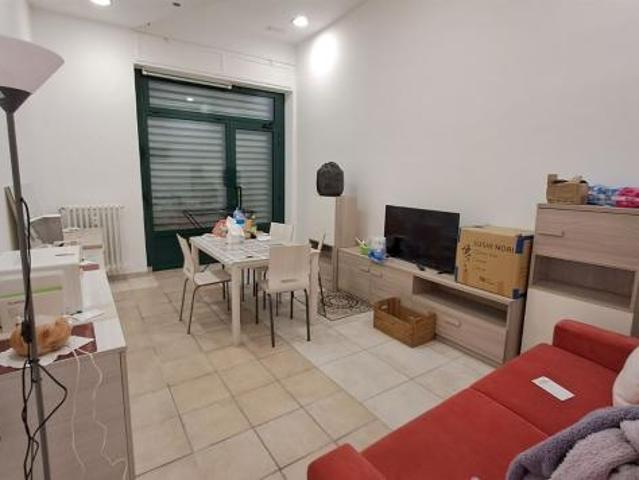 Negozio/ufficio in locazione