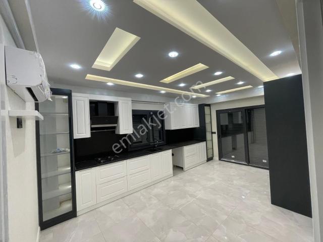 Nehirden Tavas Merkezde Satılık 4+1 Sıfır Geniş Ultralüks Daire