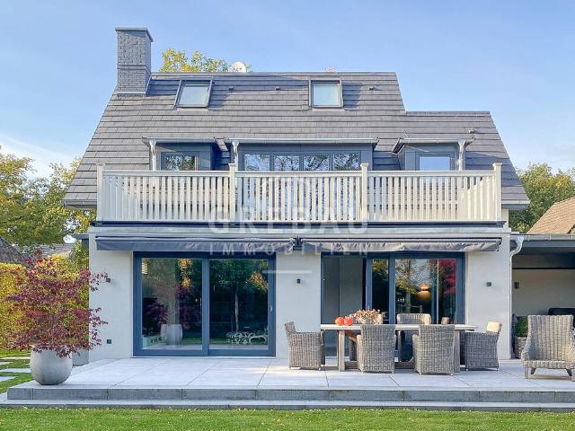 Nehmen Sie nur Ihre Koffer mit! Exklusives Einfamilienhaus in hervorragendem Zustand!