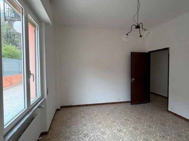 Neirone due camere con ampio terrazzo