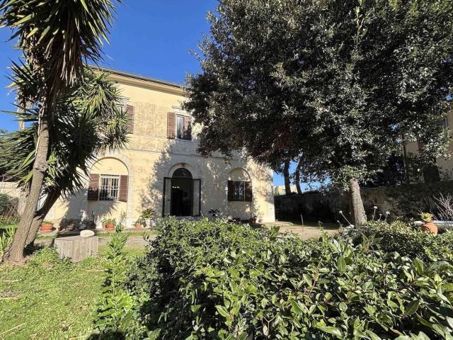 Nel cuore di Montenero, una delle zone più ricercate e sugge. 510m² Livorno