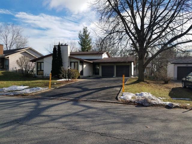 Nepean, fully furnished, all inclusive, bright, clean 3+1 bedroom home