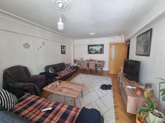 Nergiz İzban Durağı Ve Çarşıya Yakın Bölgede 3+1 Satılık Daire