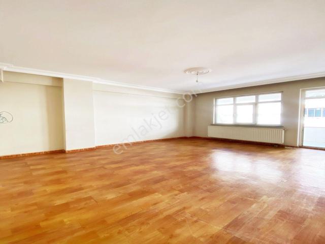 Nes Yapı'dan Doğan Araslı'da Çift Balkonlu Ara Kat Kiralık Daire!